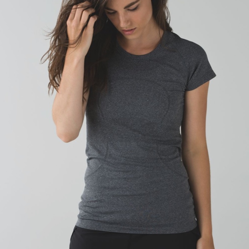 LULULEMON- Swiftly Tech Short Sleeve Crew Heathered Black Athletic Training Gym